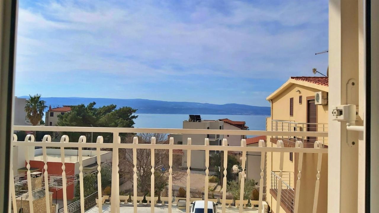 Apartments Mandalinic Омиш Экстерьер фото